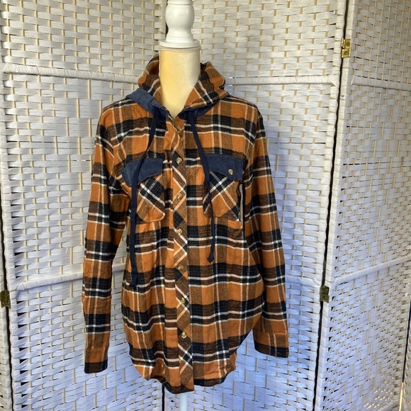 NWT Hem & Thread Starting Again Plaid Hooded Long Sleeve Flannel Top Navy/Camel - Picture 6 of 13